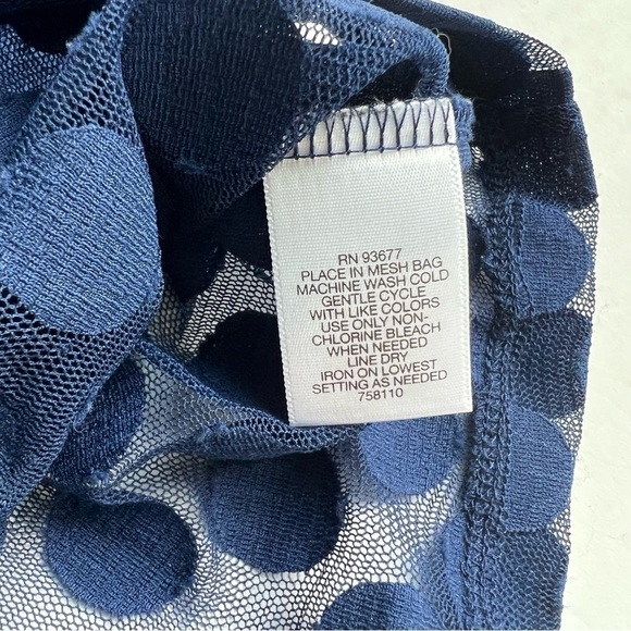 Liz Claiborne sheer cap sleeve polka dot top blue med - Picture 5 of 7